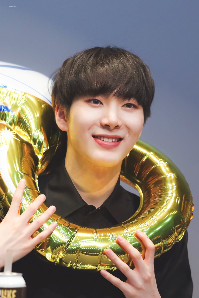 Jinwoo_0112's tweet photo. 200213💜

(っ◔◡◔)っ 🤍my white valentine 🤍
#박진우 #진우 #JINWOO #이엔오아이 #ENOi #발칙하게 #Oh_Luv
 @ENOi_official @ENOi_Member_twt https://t.co/EtLlGeojoe