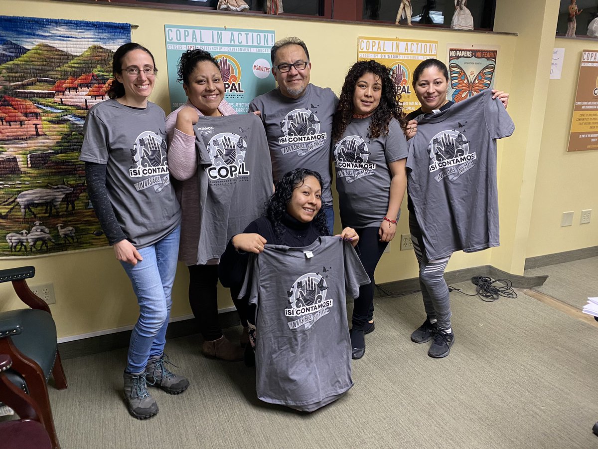 COPALMN's tweet image. Our Census Complete Count committee showing off their new shirts! #SiContamos #YesWeCount #InvisiblesNoMas!