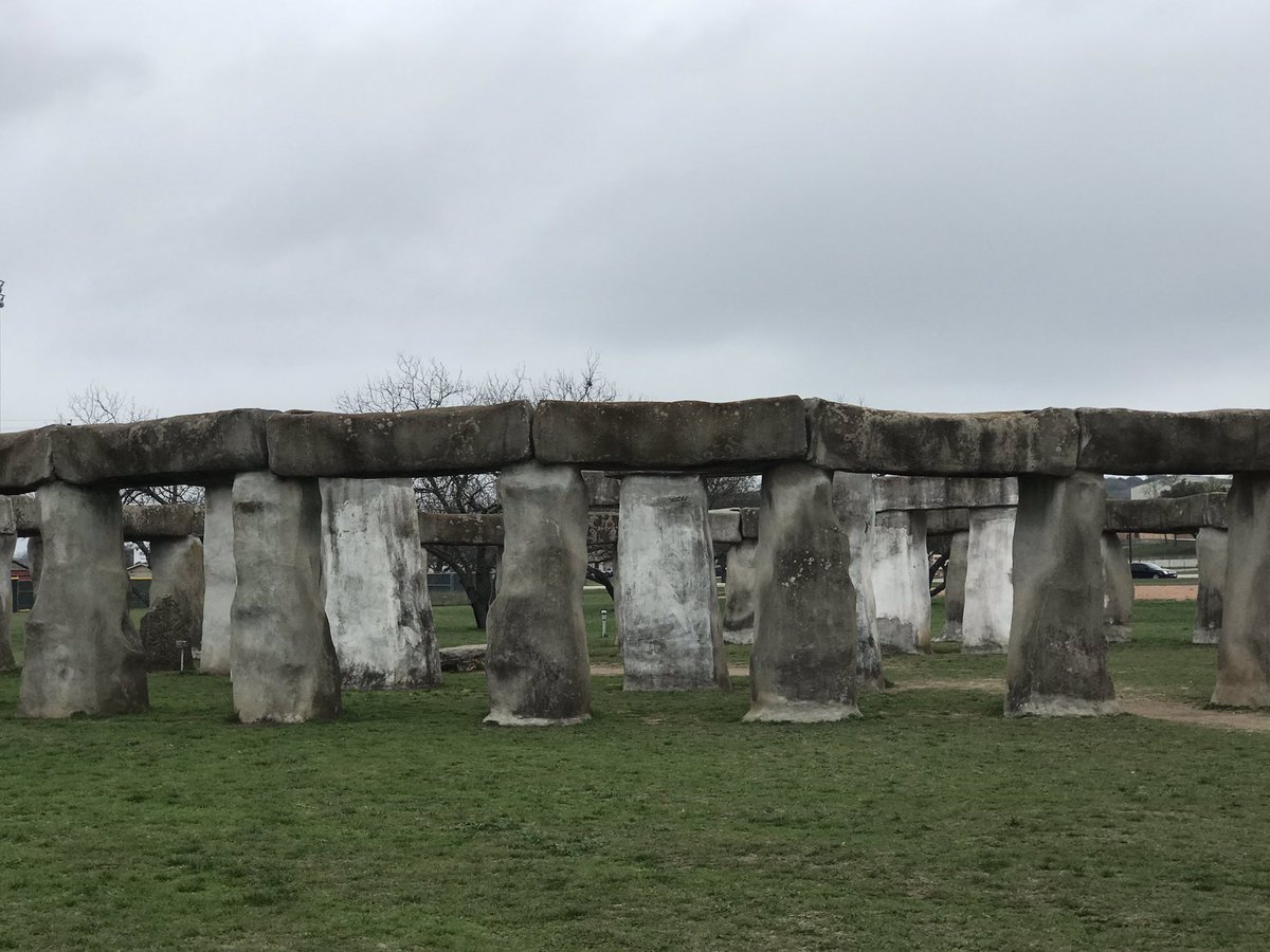 msgmakeshistory's tweet image. Where in the world is Miss Gonzalez? 🤔🔍🗿 Still in Texas! This was a fun, quiet, and peaceful outing. Last adventure before going back to my introverted ways! #JordanMSLegends #FlyingVees