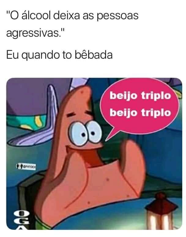 Biatl7's tweet photo. Eu, @20tao_  @Doroteu__  E Rafa no carnaval em Olinda https://t.co/eX73U6meQJ