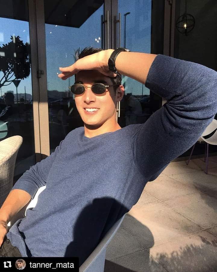 SuperTannerOFC's tweet photo. Farewell Dubai! Everyone I have met here are amazing people, and i hope to see you all next time! This isn’t goodbye Dubai!
#supertannerofc
#tannermata https://t.co/rMXEZZY7YZ