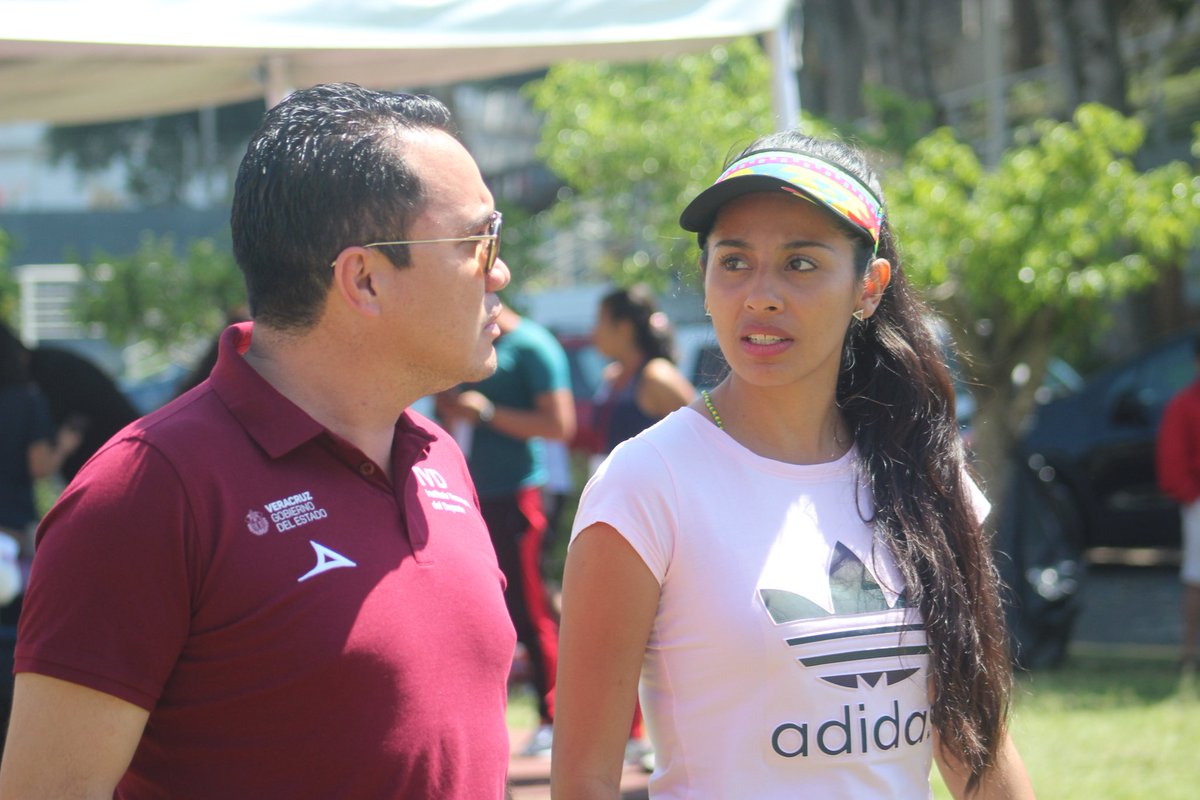 ivdgob's tweet photo. Supervisamos🧐 y apoyamos de cerca a los veracruzanos que toman parte del Regional Nacional de #Atletismo 🏃♂️🏃♀️. Constatamos que #Veracruz tiene potencial en esta disciplina y confiamos en obtener resultados positivos en los Nacionales #CONADE2020. https://t.co/xysrm9RAUN