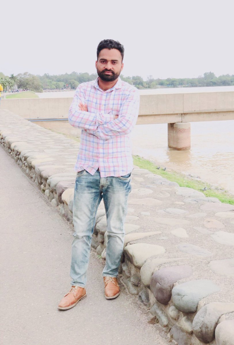 chhinadeep92's tweet photo. ਪੈਸੇ ਧੇਲੇ ਵੱਲੋ ਰੱਬਾ ਭਾਂਵੇ ਥੋੜਾ ਤੰਗ ਰੱਖੀਂ....ਚਿਹਰੇ ਉੱਤੇ ਨੱਚਦੇ ਖੁਸ਼ੀਆ ਦੇ ਰੰਗ ਰੱਖੀਂ..🙏 https://t.co/ZoYBeXOq8V