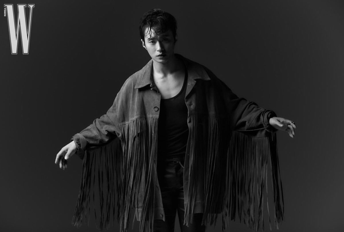 meglion07's tweet photo. ソンギュさん、本当に色気が…
あー、好き_(:3 」∠)_
#キム・ソンギュ #김성규 https://t.co/wcFVkXPQ0q