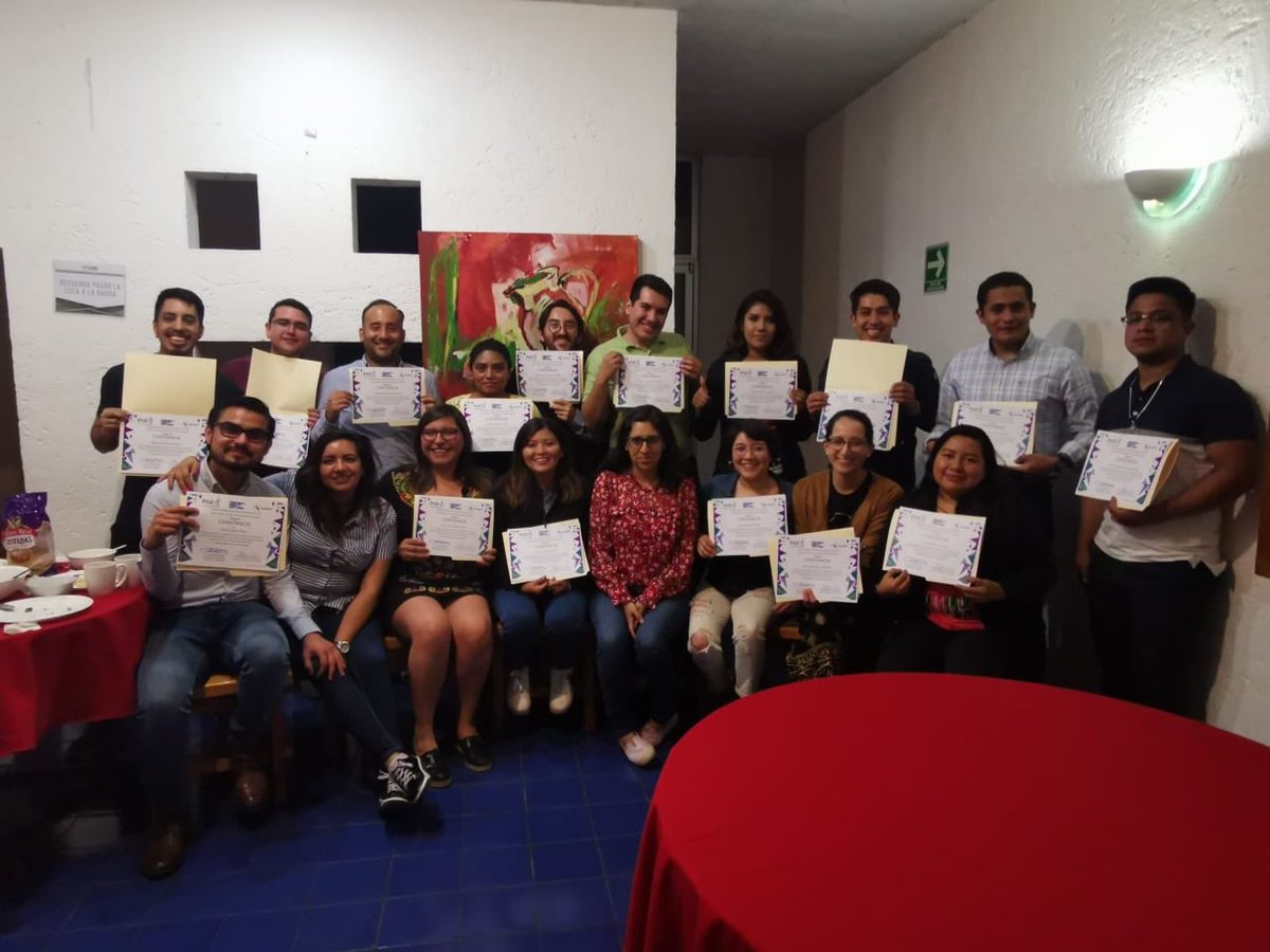 vinculasociedad's tweet photo. #Entérate
🔵 El día de hoy se llevó a cabo la entrega de los reconocimiento en @FESMEX, en el marco de la #RedUSOC.
¡Muchas gracias a los participantes! https://t.co/Ztx29fFXv3