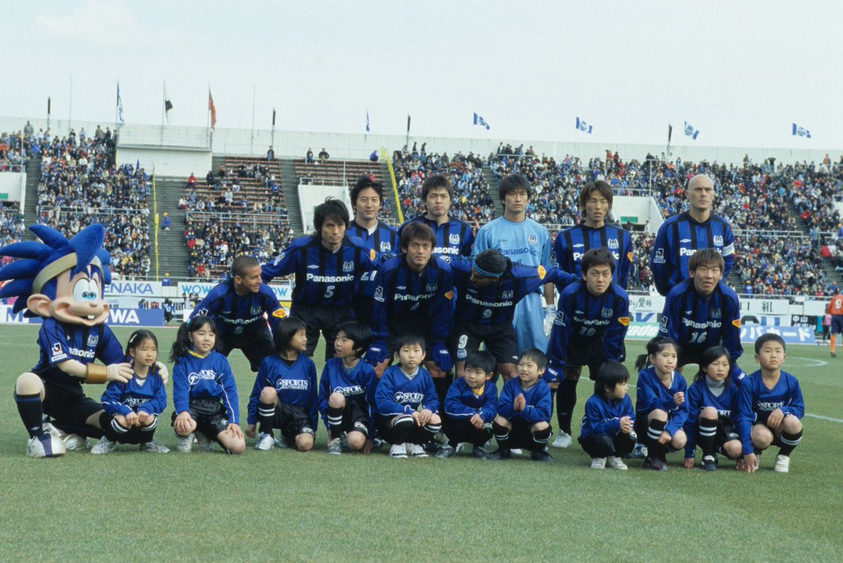ガンバ大阪オフィシャル ヒント 懐かしの05 14シーズン開幕戦の写真 置いておきます J League クイズだｊ ガンバ大阪 Gambaosaka T Co Jzwny2vylr