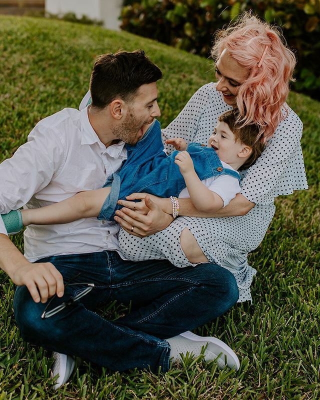 grateful for these two who can light up my life when the world seems to be complete chaos #theNegins photography by @emilypradaphoto #oursonsterling #barbaraannlifestyle <a href="/heyfolks/">michelle rees</a> ift.tt/2xCQ9uC