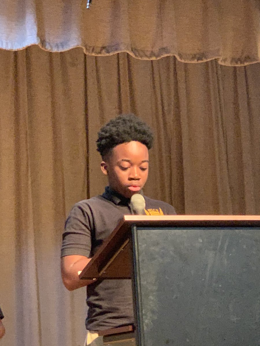 IClarenceEllis's tweet photo. During the prelude to the Ribbon-Cutting Ceremony for the new Science Lab at Ronald Edmonds Learning Center II (RELC II) a 6th, 7th, and 8th Grader shared attributes of the school: high expectations, hard work, and high level instruction. Kids recognize the real thing! https://t.co/BoxlGEE0wf