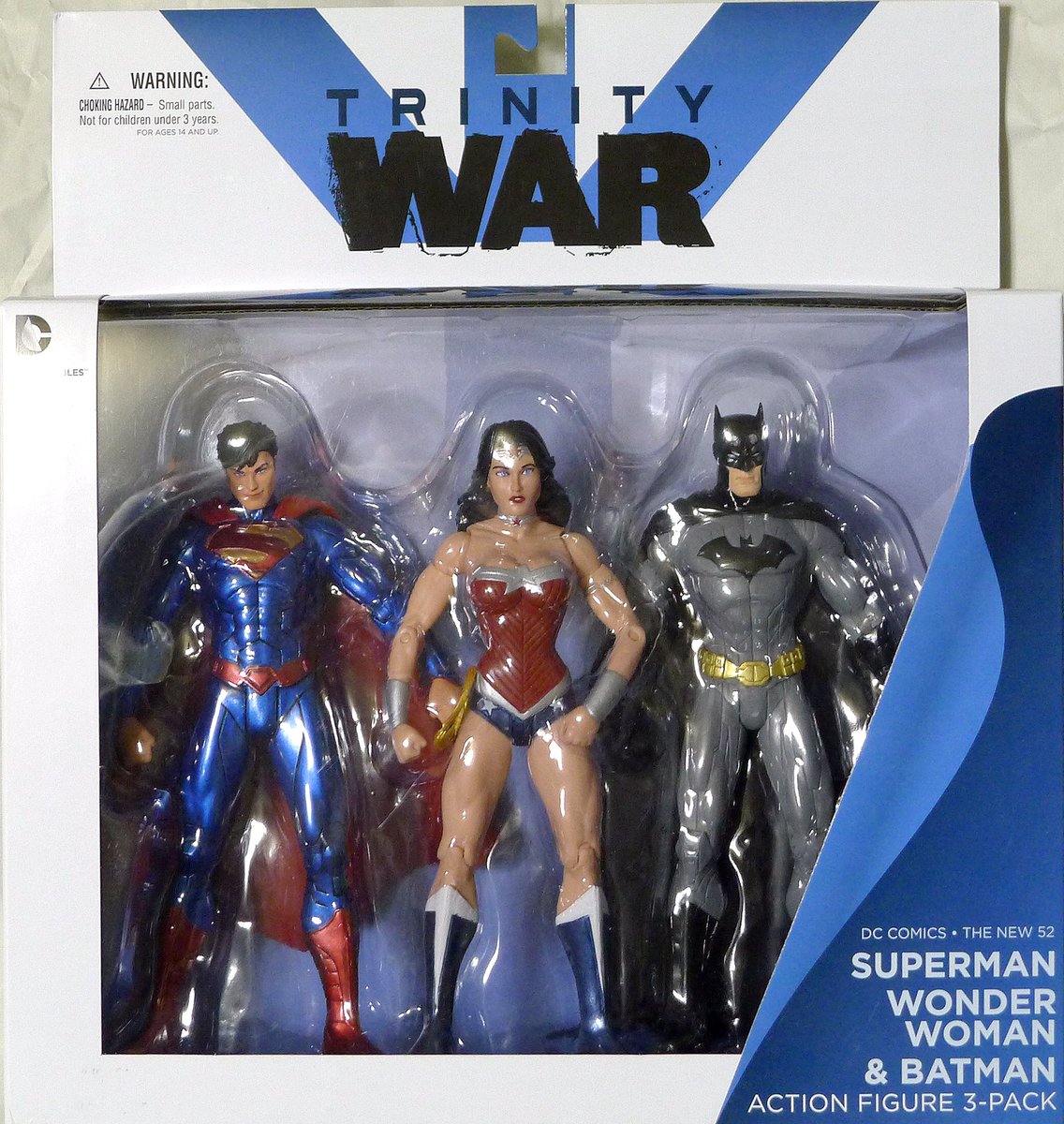 wildchalice91's tweet photo. 3パックセットだったN52版スーパーマン。
持ってるスーパーマンフィギュアの中で1番イケメンかも。このメタリックブルーの塗装がカッコいいですよね。
#TrinityWar #Superman #スーパーマン https://t.co/p0xUp4Ytsd