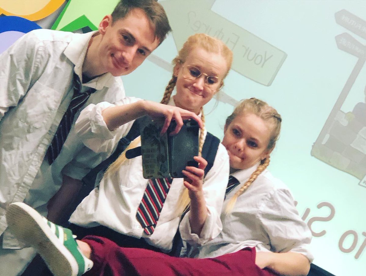 LibbyMulligan's tweet photo. Back to London after another wonderful tour with @theatrePiE , thank you for having be back it’s been a blast as usual! #theatre #theatreineducation #tourlife #actor https://t.co/1vwCM5j7Ff