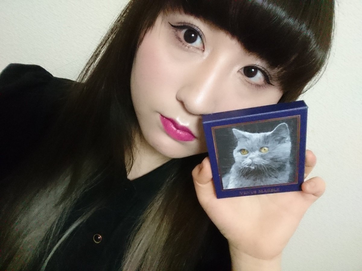 ট ইট র 佐藤 亜美 ミス浴衣ジェニック 猫ちゃんアイシャドウ劇的にクールなカラーじゃない 普段のメイクが濃すぎてこれですらナチュラルに見える不思議 横顔 鼻筋