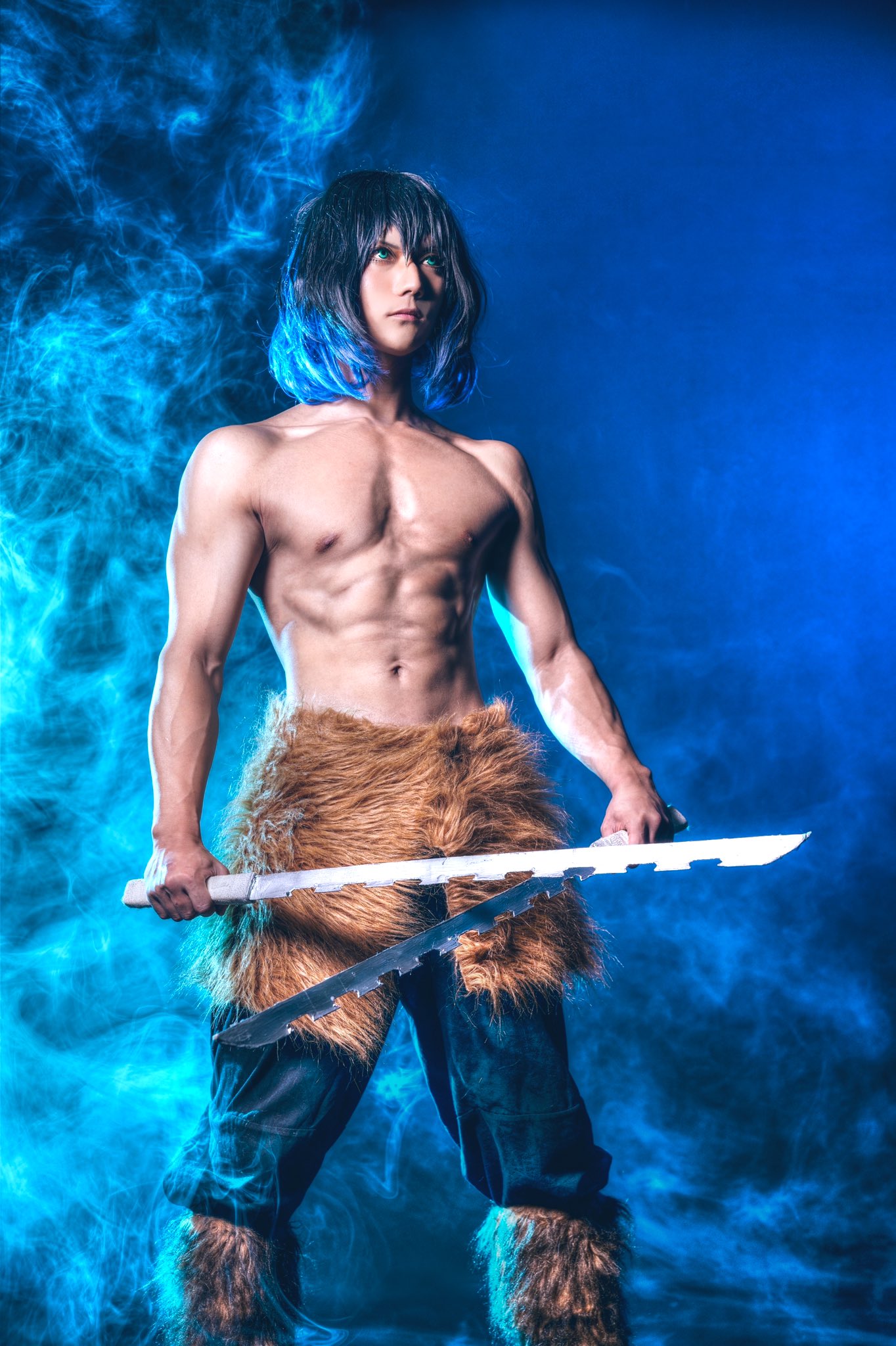 嘴平伊之助　コスプレ　鬼滅の刃 鬼滅の刃」嘴平伊之助を忠実に再現！コスプレイヤー・TARYNの
