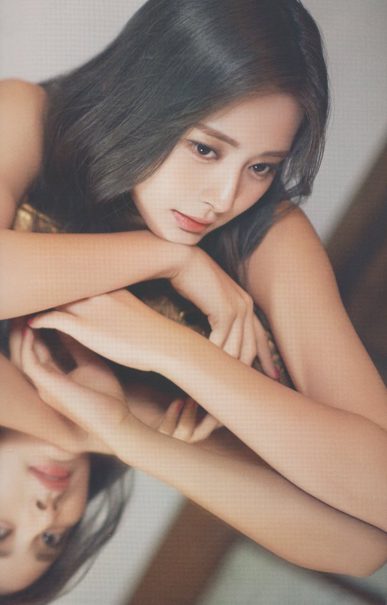 itsmikkal's tweet photo. TZUYU scan for TWICE's You Only Live ONCE [D-icon magazine] 

@JYPETWICE #TZUYU #쯔위 #ツウィ #周子瑜 #TWICE #트와이스 https://t.co/KiyGSxHYqP