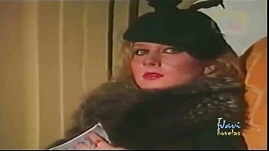 ChrisBach2019's tweet photo. #ChristianBach en "Los Ricos También Lloran"
▪ Año: 1979
▪ Personaje: Joanna Smith, profesora de ballet y madre de María Isabel (Edith González)
▪ Rol: Actriz de Reparto
▪ Episodios: 37 [83-119]
▪ Actores: Verónica Castro, Rogelio Guerra, Guillermo Capetillo, Edith González. https://t.co/0LrQM0UXyr