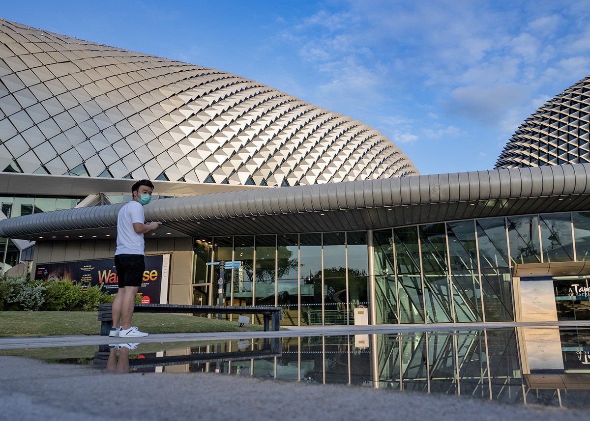 Sanpixs's tweet photo. Days of Covid19. Friday the 13, March 2020, Singapore. #covid19 #sgunited #strongertogether #weareone #singapore #merlion #Tourism #dailylife #familiarstranger #nikon #nikonz50 #mydurian #marinabay https://t.co/15zTg7kIBs