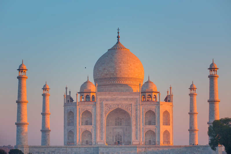 indiacarhire's tweet photo. It was the main residence of the emperors of the #Mughal #Dynasty till 1638, when the capital was shifted from #Agra to #Delhi. The #Agrafort is a #UNESCOWorldHeritagesite. It is about 2.5 km northwest of its more #famous #sister #monument the #TajMahal.

https://t.co/WENdLdNe3F https://t.co/9OvGnicRpa