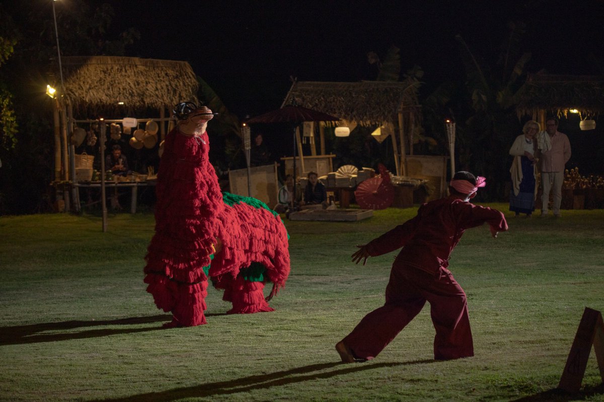 We can't think of a better way to enjoy an evening in #InleLake than by relaxing in our lakefront garden and watching Toe Naya dance, or "Ram Toe" in Shan language with your favourite drink from The Cloister Bar! sanctum-inle-resort.com #myanmar