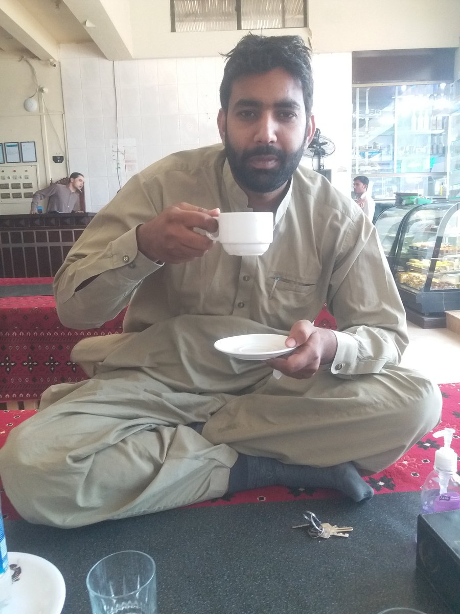 ShoaibShafi007's tweet photo. A great tea with #CafeImran ❤ https://t.co/rim1AOmfiX