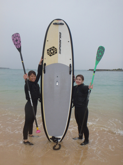 3月12日にお越しいただいた皆様です！
春休みは沖縄旅行がピッタリですね！どこまでも見渡せそうなぐらい透明な美ら海！ラピスでは、SUP(サップ)も楽しめますよ～♬是非チャレンジしてみてくださいね！
続きはこちらをご覧ください(^▽^)
lapice.biz/info/blog/8846…