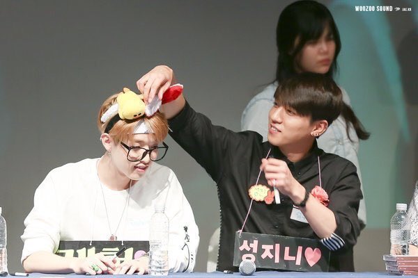 pjhsjp's tweet photo. 귀요미시절..ㅠㅠㅜ (지금도 귀여움
#DAY6 #jae #sungjin https://t.co/U8YmKfDsoG