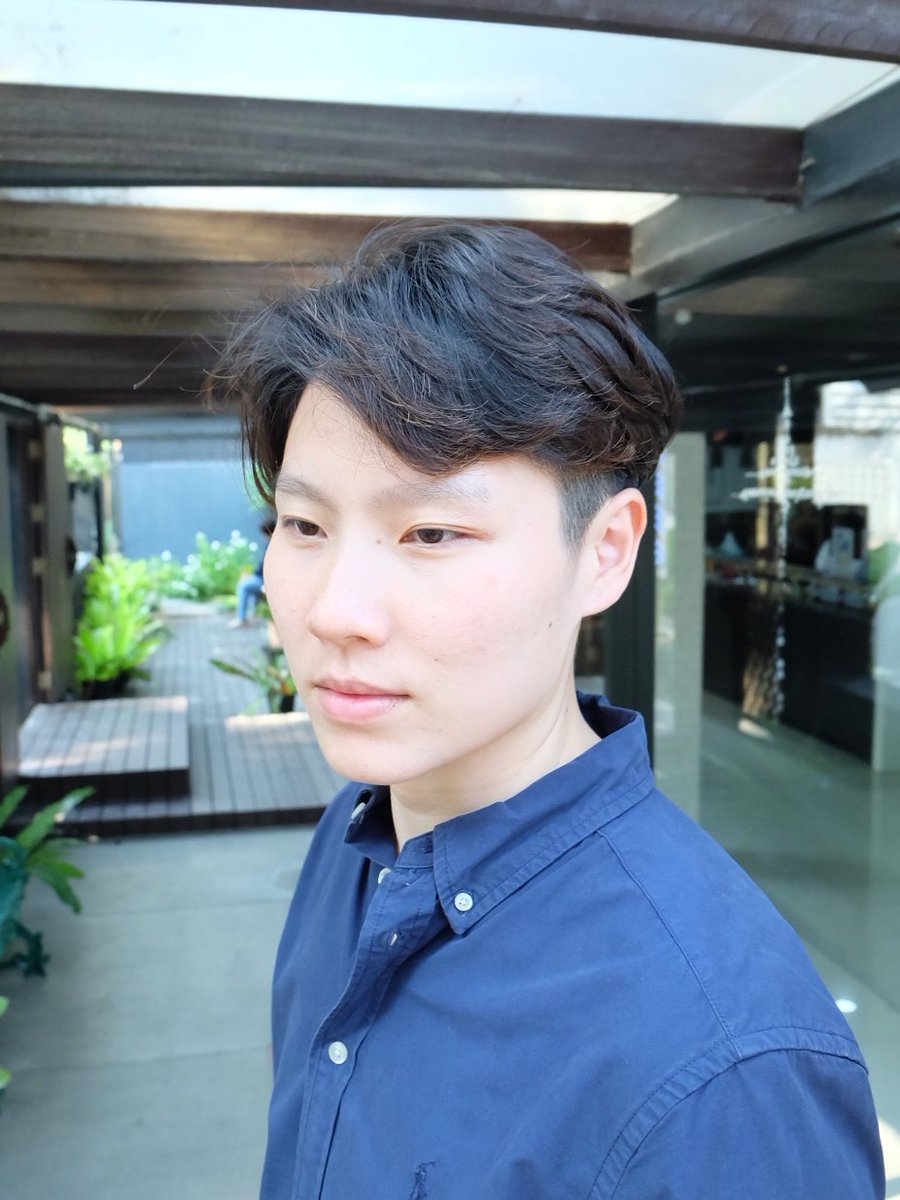 cheongdam_th's tweet photo. 💈 MEN perm+cut 💈
ตัด+ดัดจับลอน ให้เข้าทรง  ตามสไตล์เกาหลี เพิ่มวอลลุ่มให้กับเส้นผมดูหนาแลดูมีลูกเล่น
#ดัดผมชาย #ตัดผมชาย
-------------------------------
Hairstylist​: ช่างกลอฟ(GOLF)
-------------------------------
สนใจสอบถาม จองคิว DM หรือ Line@
https://t.co/bsaHqPYhJa https://t.co/eUE3VOTBHz