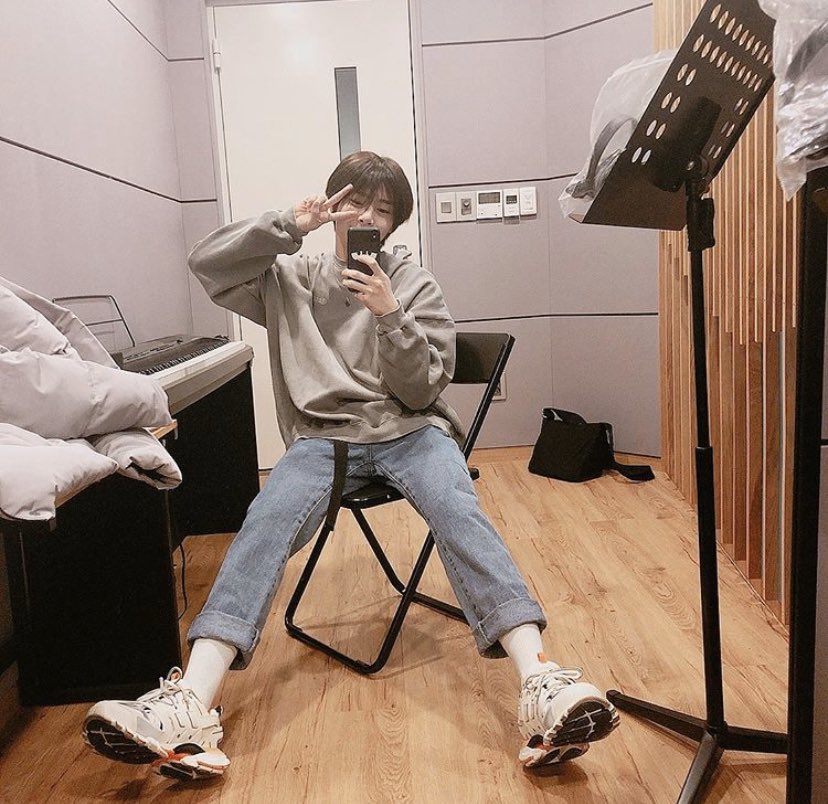 - day 73☆ jeongin's fits >>>>>>>>>>>