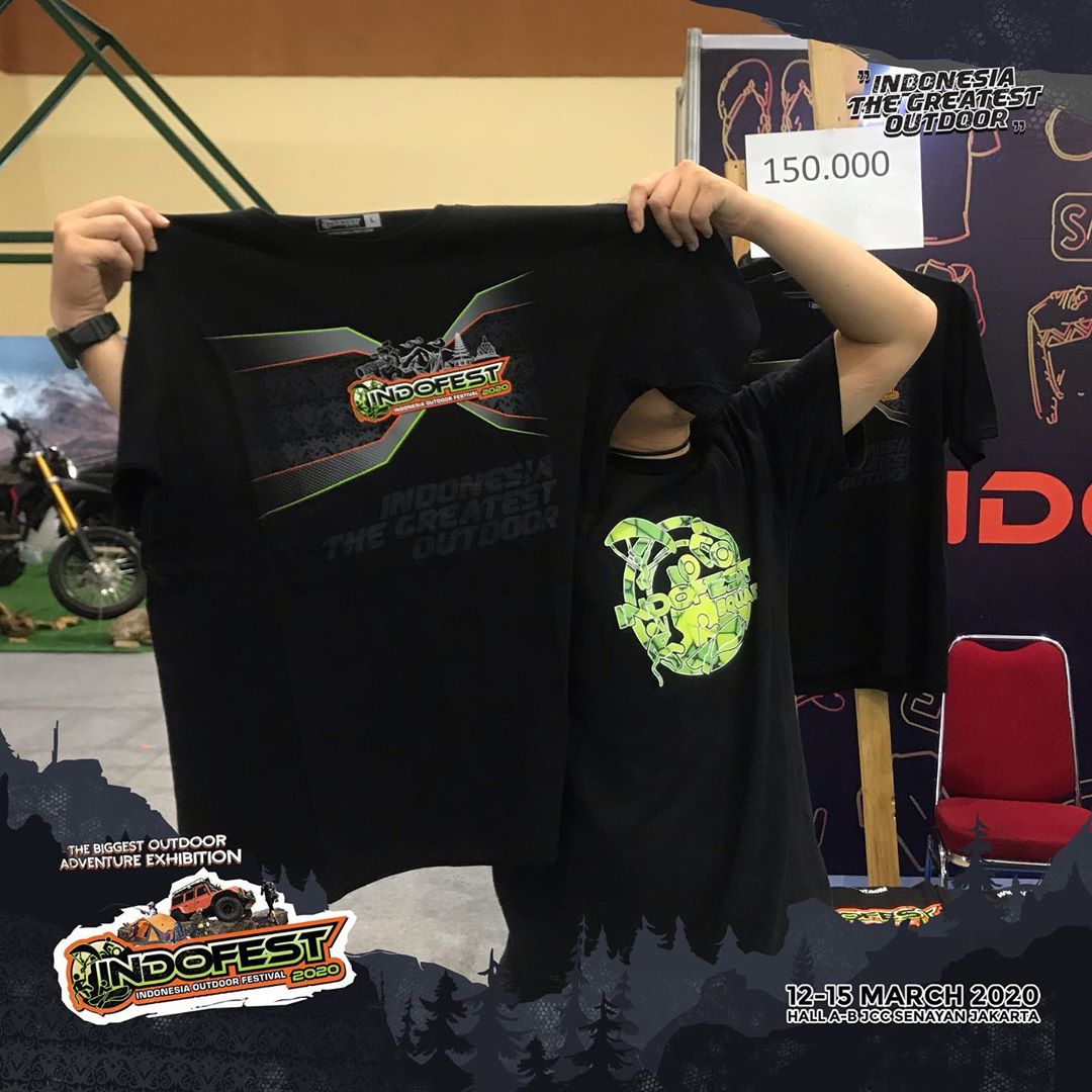 indofest_offcl's tweet photo. Belum lengkap rasanya kalo dateng ke Indofest tapi ngga beli official merchandise nya.
Tersedia T-shirt kolaborasi dengan Racun Cinta, Tumblr, dan Market Bag.
Sikat!
#Indofest2020 #KhilafDiIndofest https://t.co/m09v6ISH8Y