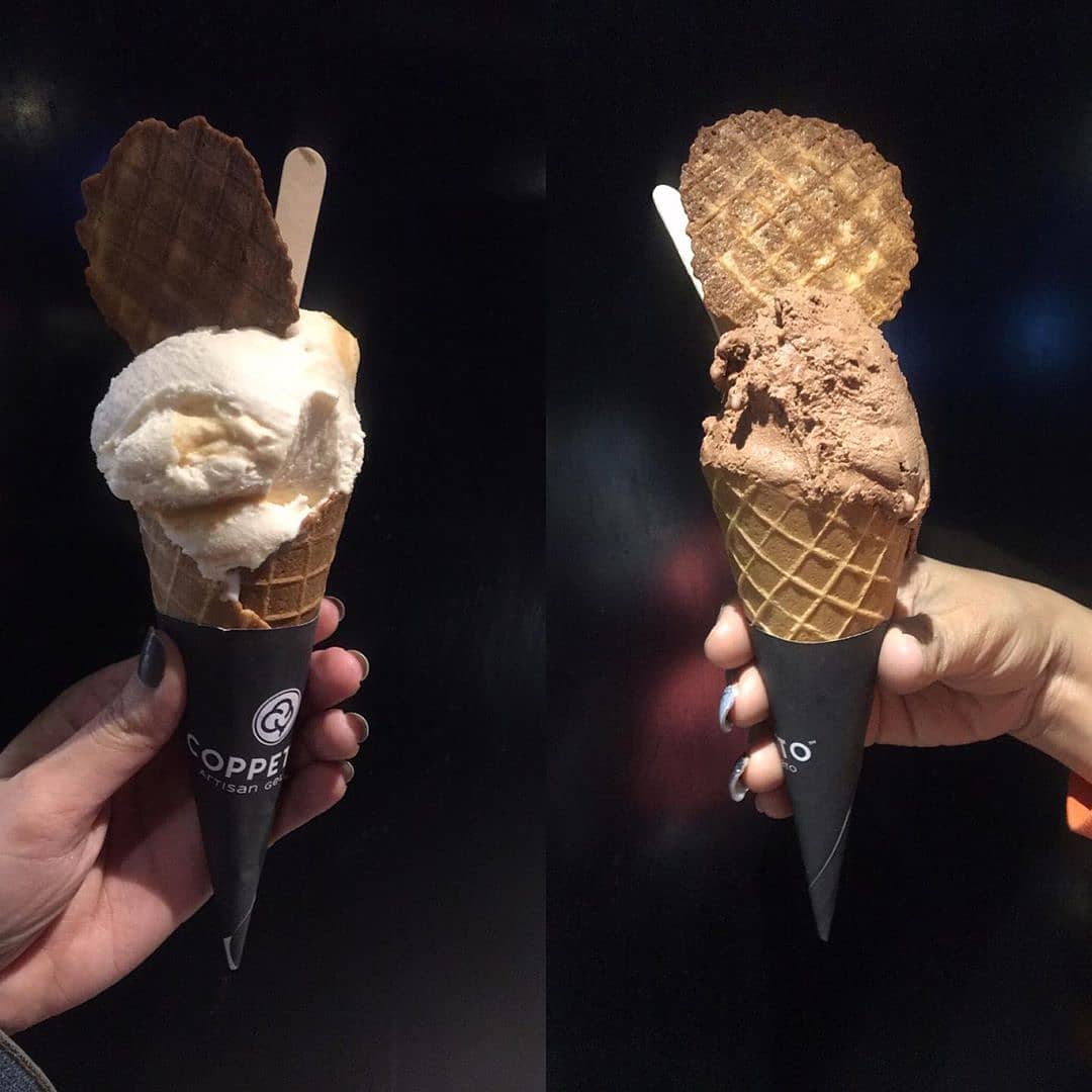 CoppettoGelato's tweet photo. Choices to spoil yourself today! 
Salted Caramel or Dark Chocolate! 
Tell us in the comments below
.
PC - @thechaotiquecode
.
.
#CoppettoArtisanGelato #Coppettoism #Gelato #Sorbet #PureVegetarian #NoArtificialFlavours
#NaturalIngredients #Mumbai https://t.co/9BsAWPC7Wc