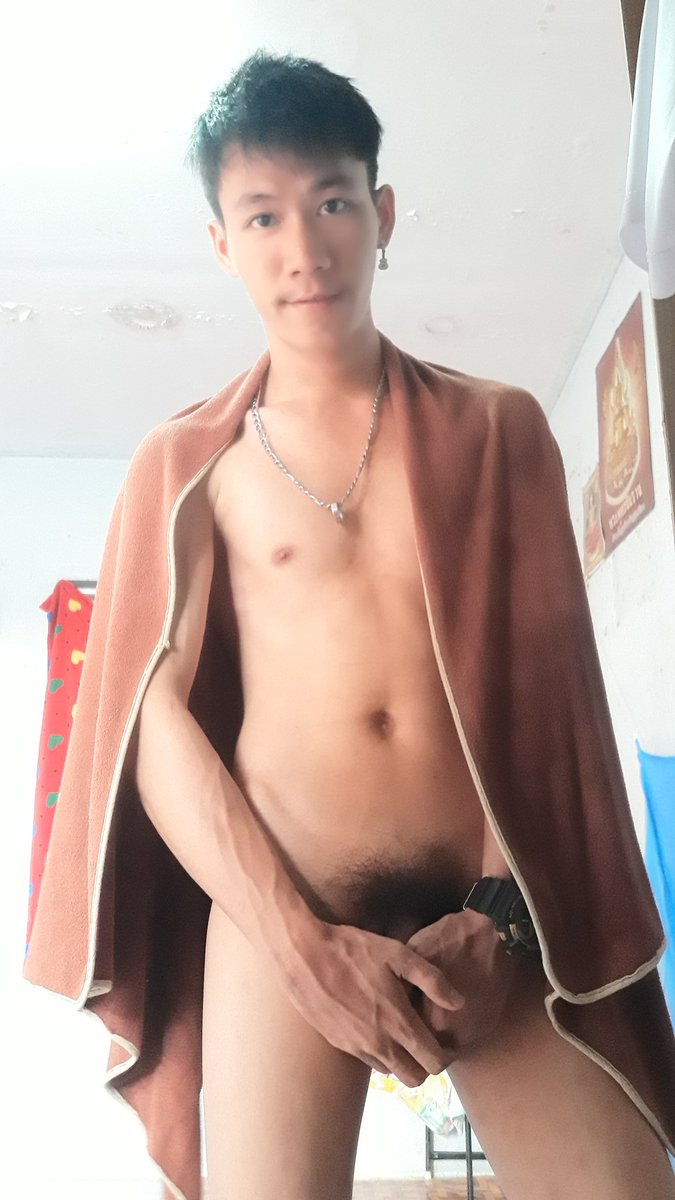 AungparO's tweet photo. ရန္ကုန္ကတ်ဲေတြ..ကိုယ္လာေတာ့မယ္ေနာ္
၁၇ရက္ေန႔..😁😁 https://t.co/dSXlscrdYT