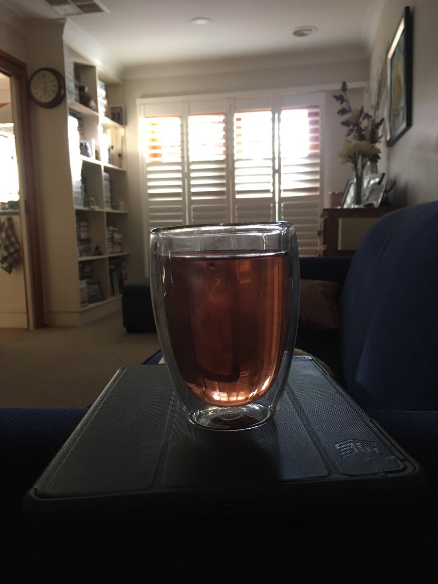 wapple15's tweet photo. Saturday evening #wineview #Canberra
#SquealingPig #PinotNoirRose Total deliciousness.
@thefoodmarshall @winewankers @CBRFoodie
Oh, and the Sunwolves are getting spanked. https://t.co/97UmFlZxRb