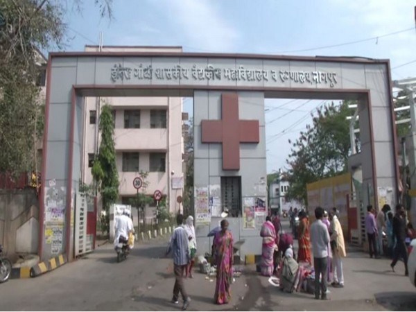JKNews_7's tweet photo. 5 suspected coronavirus patients escape Nagpur hospital https://t.co/z1nxbM613r https://t.co/HT5XyOUSa4