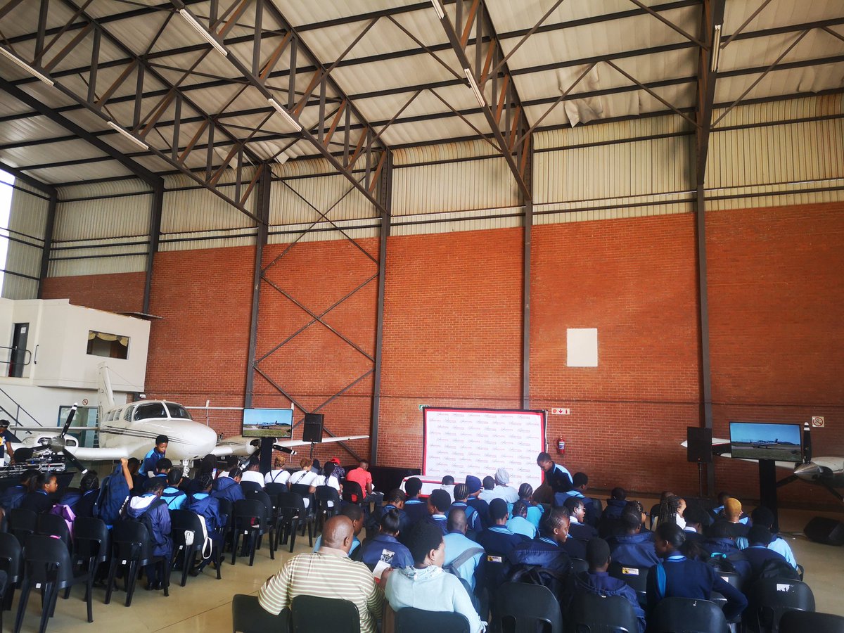 FlyFofaAviation's tweet photo. Everyone is taking their seats! Our information seminar is about to start!
You can still join us later as we will have an information desk!
#FlyFofa #FlyFofaOpenDay #pilot #pretoria #flying https://t.co/viRbUCzveB