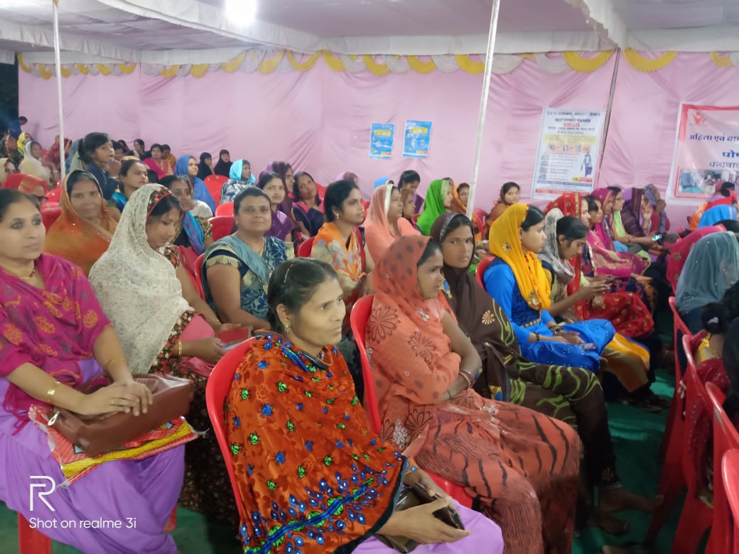 कल बारां जिले की सभी 235 ग्राम पंचायतों में एक साथ पोषण पखवाड़े के तहत पोषण रात्रि चौपाल का आयोजन हुआ. जिला स्तरीय पोषण रात्रि  चौपाल का आयोजन जिला क्लक्टर श्रीमान इंद्रसिंह राव जी अध्यक्षता में छिपाबड़ौद ग्राम पंचायत पर हुआ. 
#PoshanPakhwada2020