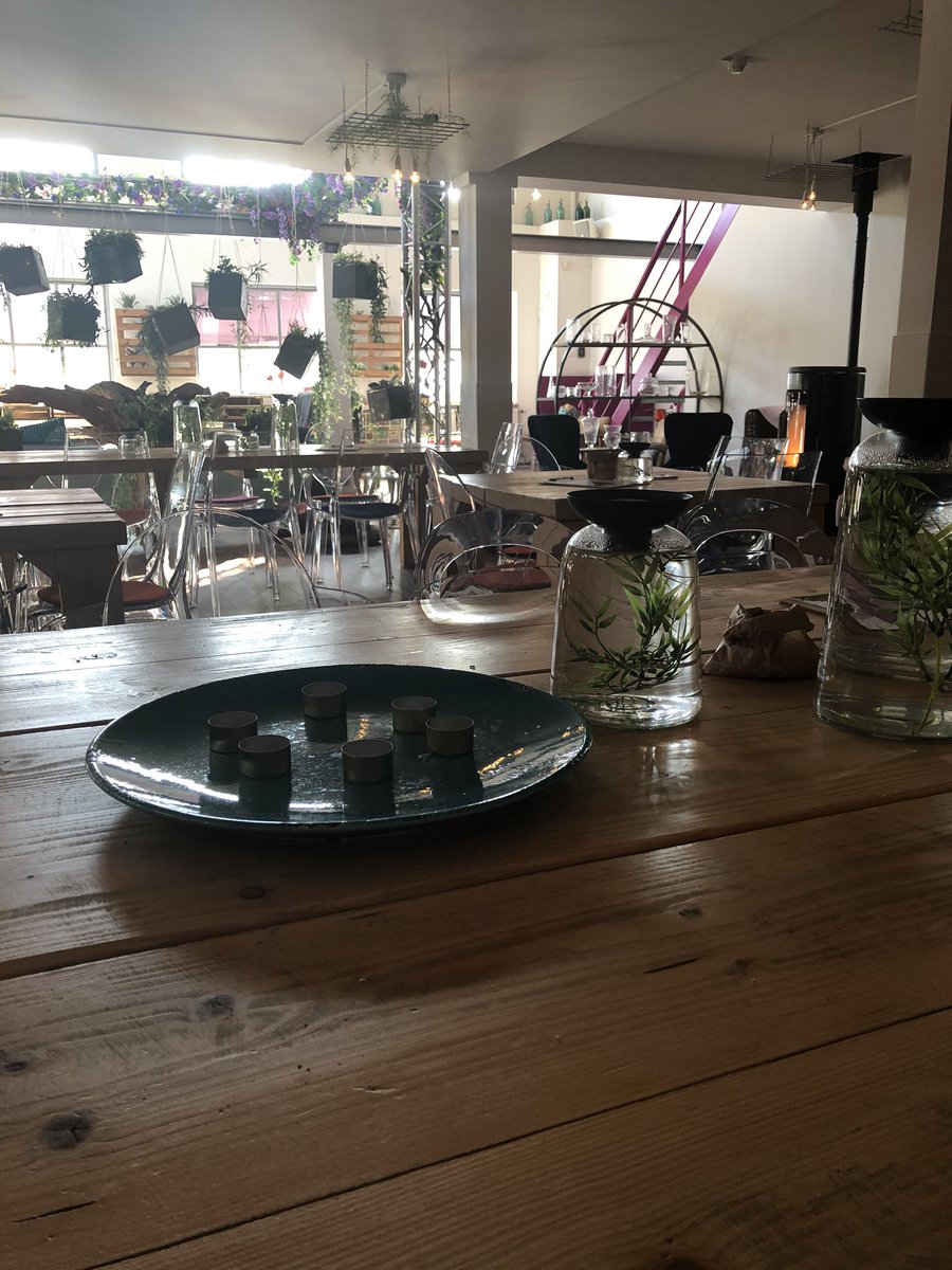 Restaurant Voorproefje en Confetti zijn open van 11.00u tot 17.00u 

We realiseren ons dat er heel veel onrust is. 
Maar ons restaurant is ruim opgezet met veel privacy en er kunnen maar beperkt aantal mensen zijn. En natuurlijk houden we ons aan alle richtlijnen. 

Dus welkom