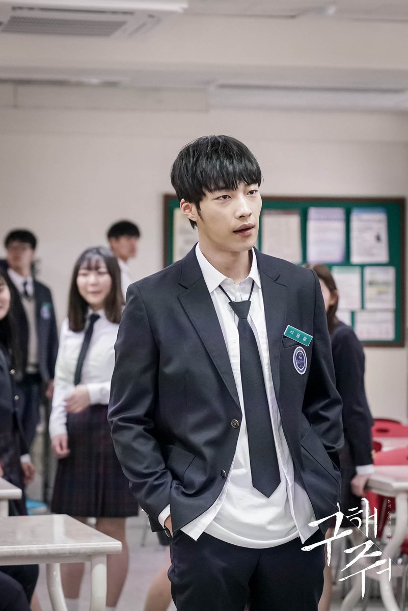 galchi_dh's tweet photo. 아무리 많은 작품을 배우님이 찍으셨다 해도 난 역시 내가 입덕했던 작품 동철이가 최고🍳 https://t.co/2iDRsYjCrv