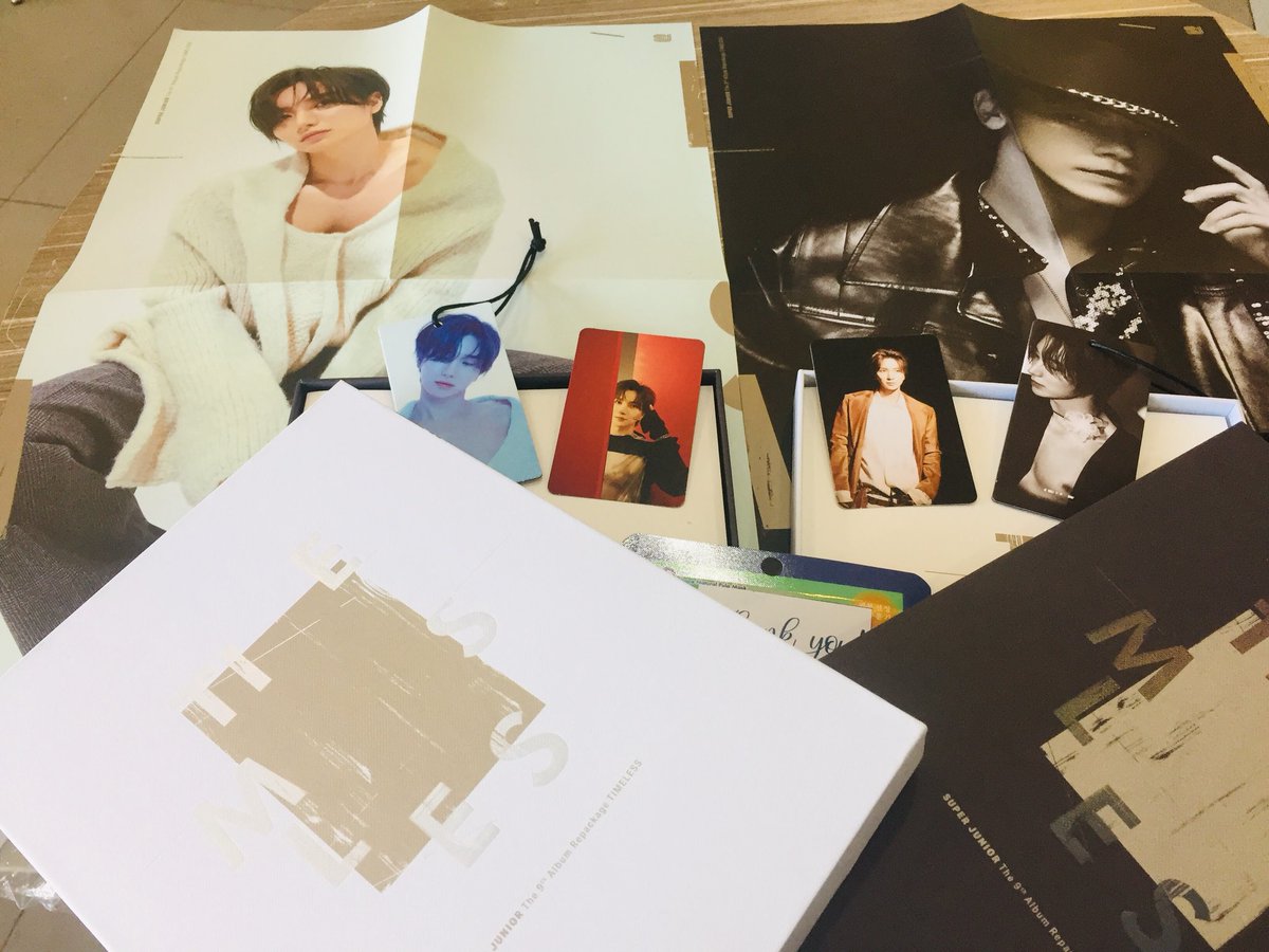 Special8387's tweet photo. March 14, 2020 is indeed LEETEUK’s Day!!! 

Timeless Albums (Bright &amp; Shadow ver)
Cookbook+Teuk Freebie

@special1004 #LEETEUK #CHEFTEUK #TEUKCHEF @SJofficial #SUPERJUNIOR https://t.co/MhEPwBsvpg