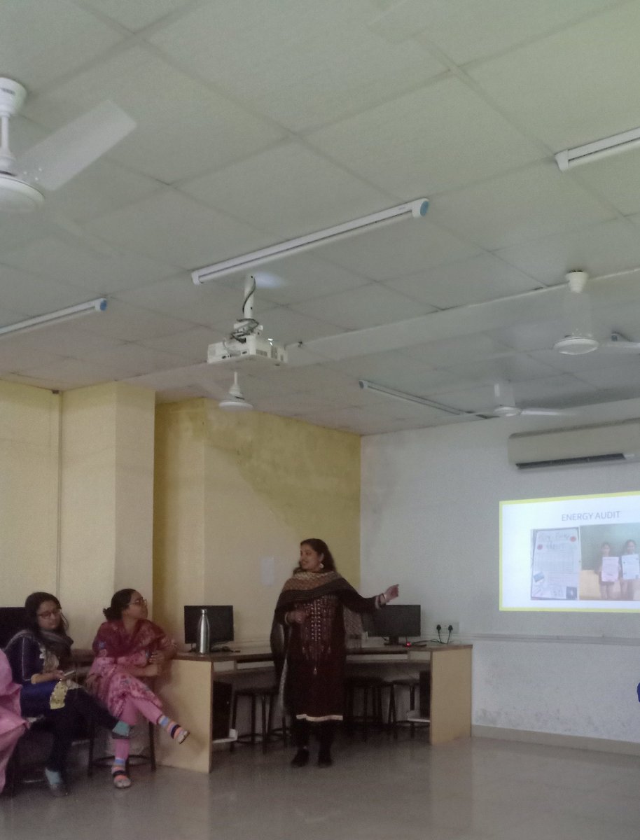Sharing of best practices #ahlcon by each subject department #middle section acted as a catalyst to teaching learning process #Innovations #appreciation #motivatiion Gratitude <a href="/ashokkp/">Ashok Pandey</a> <a href="/y_sanjay/">Sanjay Yadav</a> <a href="/pntduggal/">PUNEET DUGGAL</a> <a href="/sunita_rajiv/">Sunita Rajiv</a>