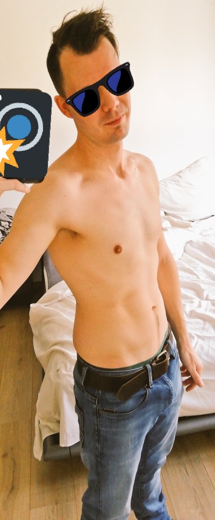 Roderick092's tweet image. Almost ready 4 à shoot in some gear 😈