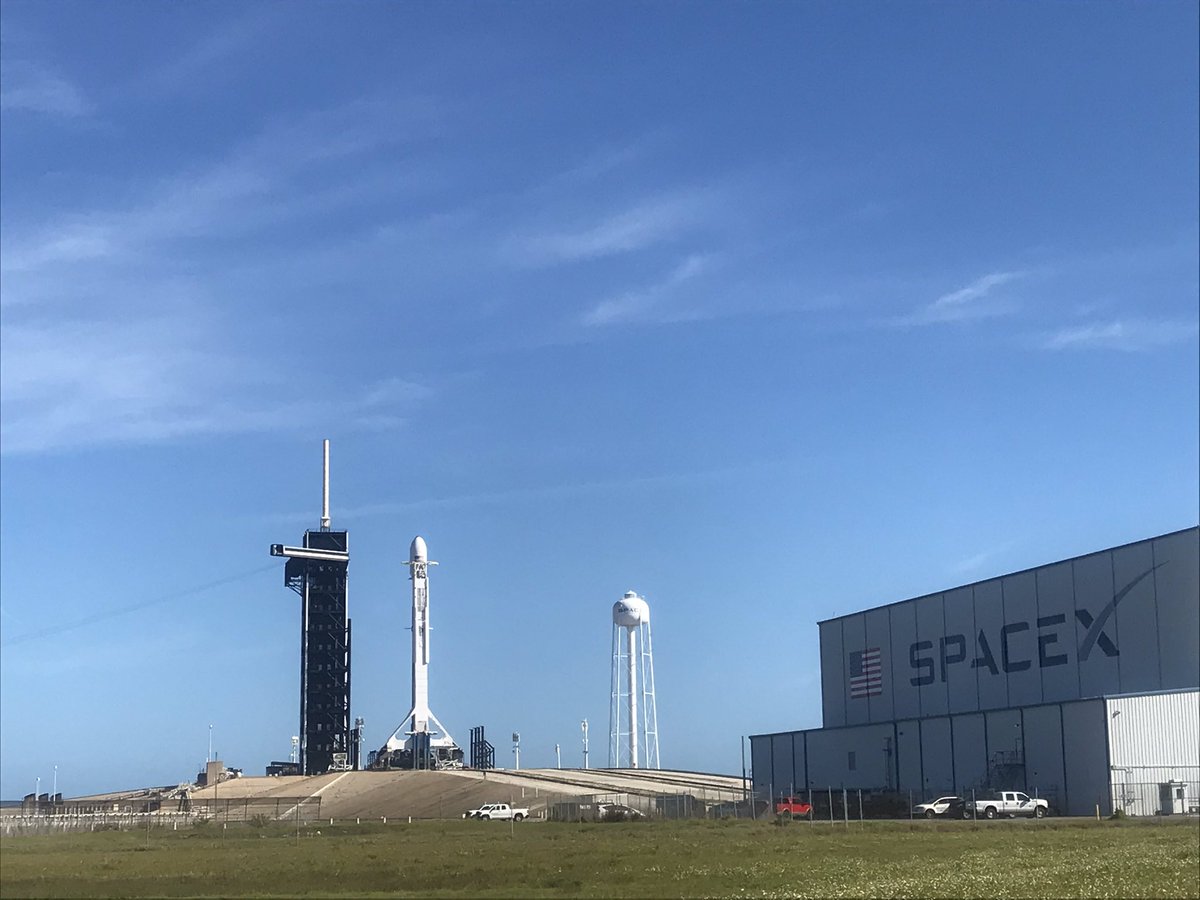 AntoniaJ_11's tweet photo. Here at @NASAKennedy pad 39A ahead of #SpaceX #Falcon9 launch for the company’s sixth #Starlink mission scheduled to liftoff tomorrow at 9:22 a.m. ET. https://t.co/Jt0mINNgVL