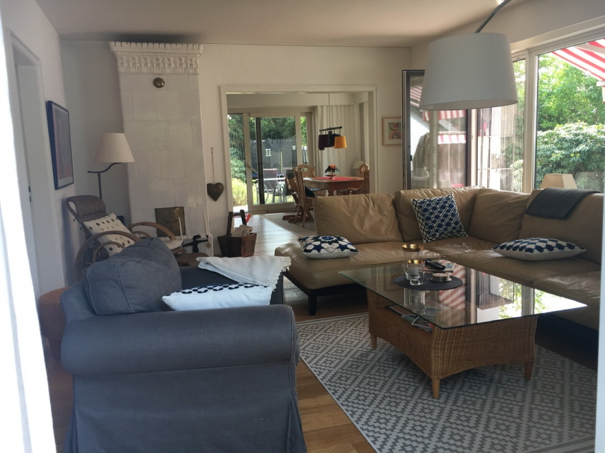 findyourreposee's tweet photo. Ferienhaus am Timmendorfer Strand!

Wunderschönes Einfamilienhaus mit großem Garten. Ideal für Großstadtfamilien, die sich nach einer wunderbaren Brise Seeluft sehnen.

https://t.co/HDEs9Vrkwv

#timmendorferstrand #ostsee #ferienhaus https://t.co/ir2mqwvh6S