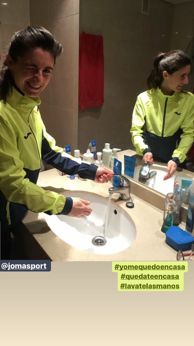 ¡En casa y con la máxima higiene! Hay que estar tranquilos y con actitud positiva. <a href="/JomaSport/">Joma Sport</a> #YoMeQuedoEnCasa #quedateencasa #lavatelasmanos