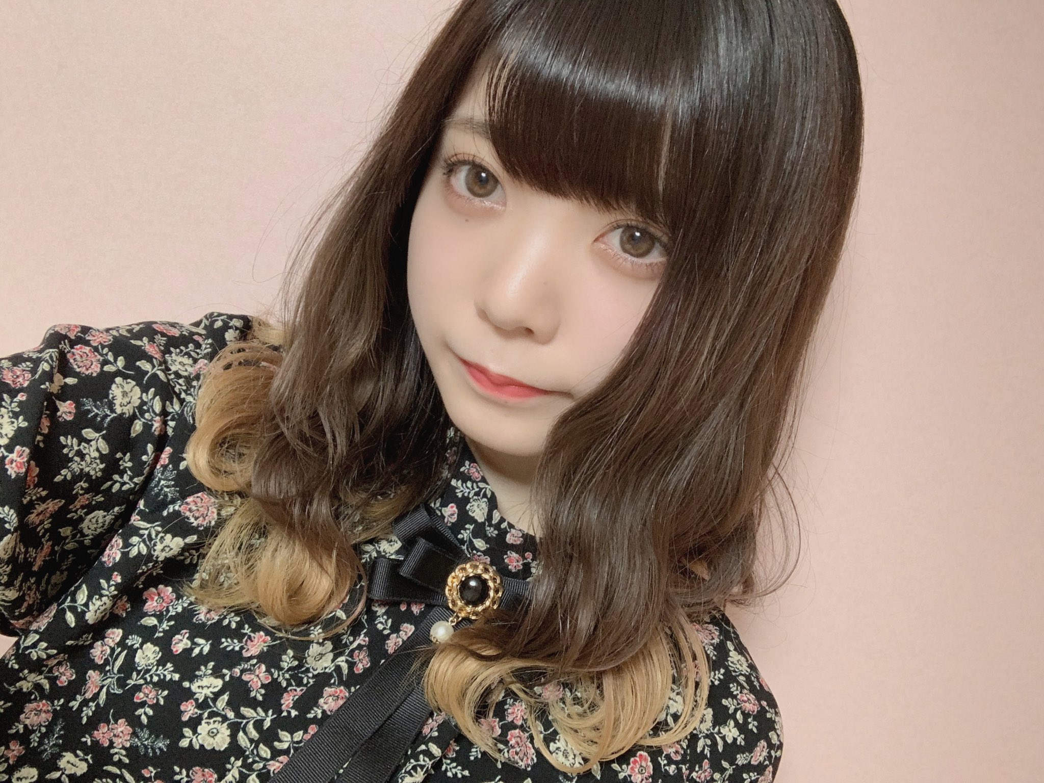 りた ミユキちゃん推し Na Twitteru ミユキタイム 本日の ミユキタイム はこちら 大人っぽい ミユキちゃんです 大人っぽいミユキちゃんも 子供っぽくて赤ちゃん みたいなミユキちゃんもどっちも好きだなぁ てか 髪の色落ち早くない 笑 ミユキ
