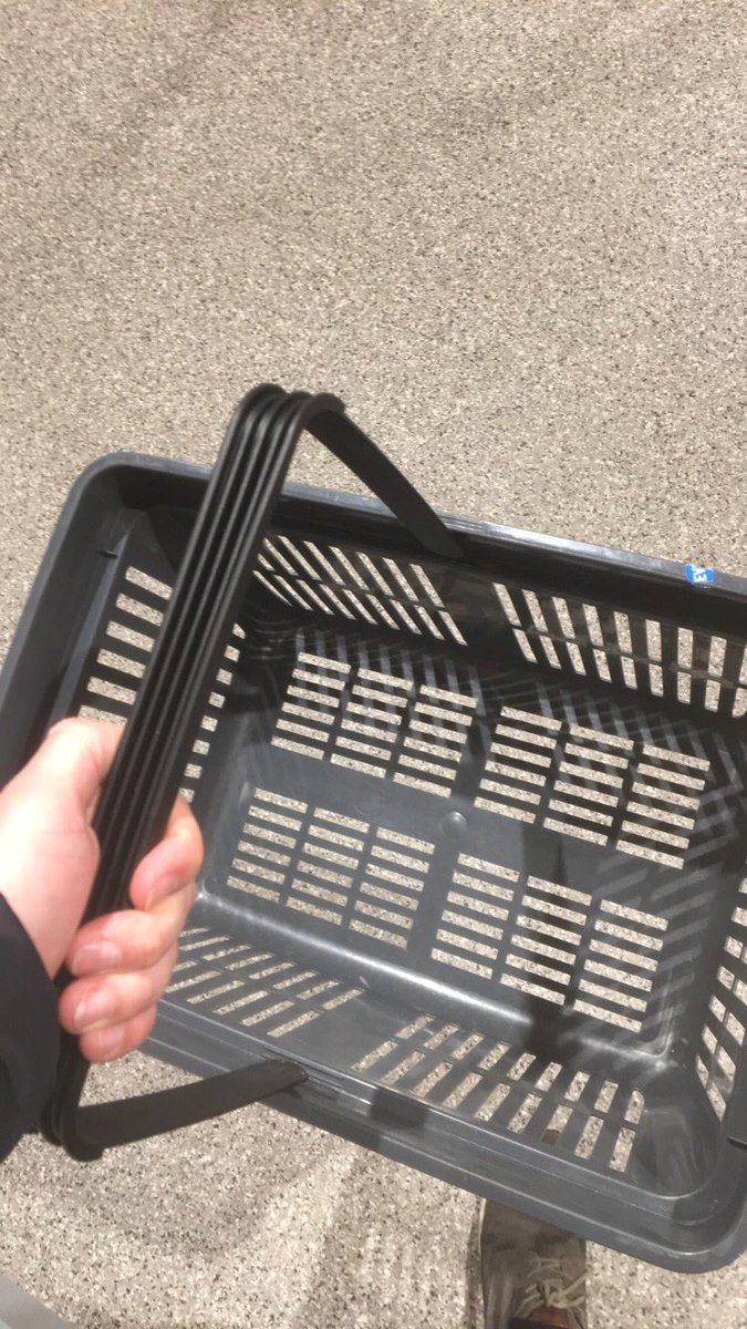 For å veie opp for de som hamstrer så tar jeg meg en runde gjennom Meny uten å kjøpe noe som helst.