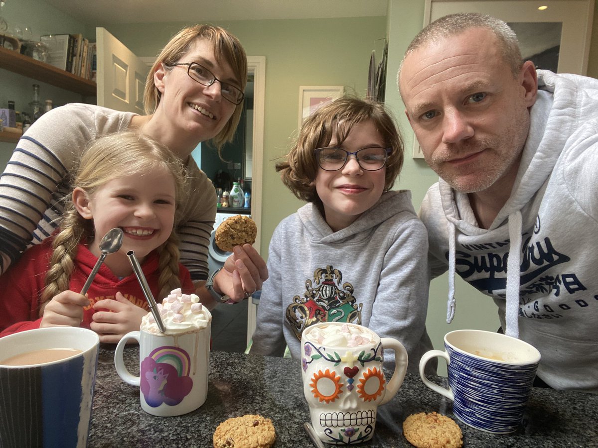 miketransplant's tweet photo. #kwvirtualpartea https://t.co/1YWpgoqZ2D https://t.co/ECxmnlw6xh