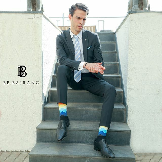 bebajrang's tweet photo. Unwinding in style !Happy Saturday.
.
.
#mensstyle #mensfashion #stylishmen #bebajrang #paiselytie #mensties #ties #silkties #suitedup #dapper #bebajrang #giftsforhim #mensaccessories #suitup #lapelpin #pocketsquare #suitaccessories #powerclothing #tgif … https://t.co/5aO3IkgE7o https://t.co/hPhXJ4i7x6