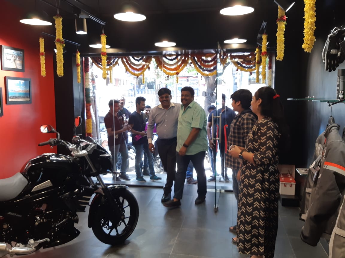 And we are up now with our 2nd Mojo Exclusive Showroom in #Bengaluru
You are welcome to visit & experience the new era of motorcycling.
Test ride the new #Mojo300ABS & join your #MojoTribe
#SkandaMotors #Rajajinagar #NewShowroom #MojoExclusive #MOreJOy #MOreJOurney #Community