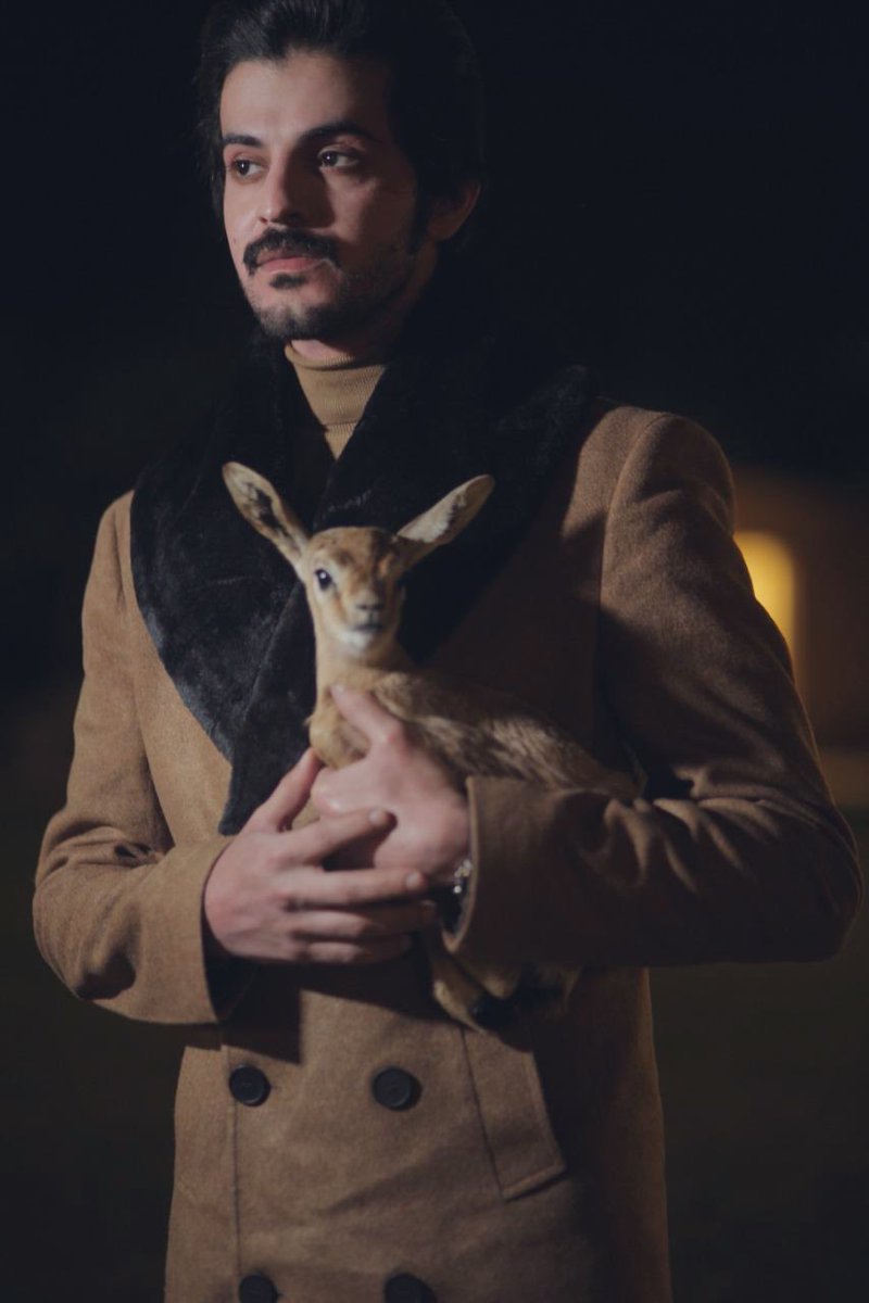 الناس تربطها المحبه مع الناس
الا الذي لـ حب حب / بـ خيانه

فـ اللي يقدرنا مكانه على الراس 
واللي ماقدرنا ؟  مكانه مكانه !

فيصل المداريه