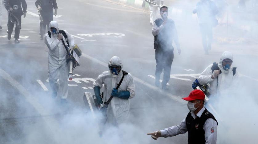 أعلنت #ايران، السبت، تسجيل 97 وفاة جديدة بسبب وباء #فيروس_كورونا، ما يرفع حصيلة الوفيات الرسمية إلى 611 في البلاد.
وقال المتحدث باسم وزارة الصحة الإيرانية كيانوش جهانبور إنه “تمّ تسجيل 1365 إصابة جديدة في الساعات الأربع والعشرين الأخيرة”، ما يرفع عدد المصابين في إيران إلى 12729.