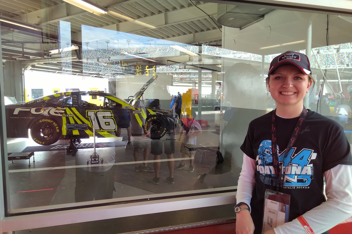 NAUSECAR's tweet photo. @scottdixon9 One from @Justin_Haley_ for my wife @AlyssaNause ? Glad you jumped on the fun social distancing trend! #DigiAuto https://t.co/GiBJ5GoTr5