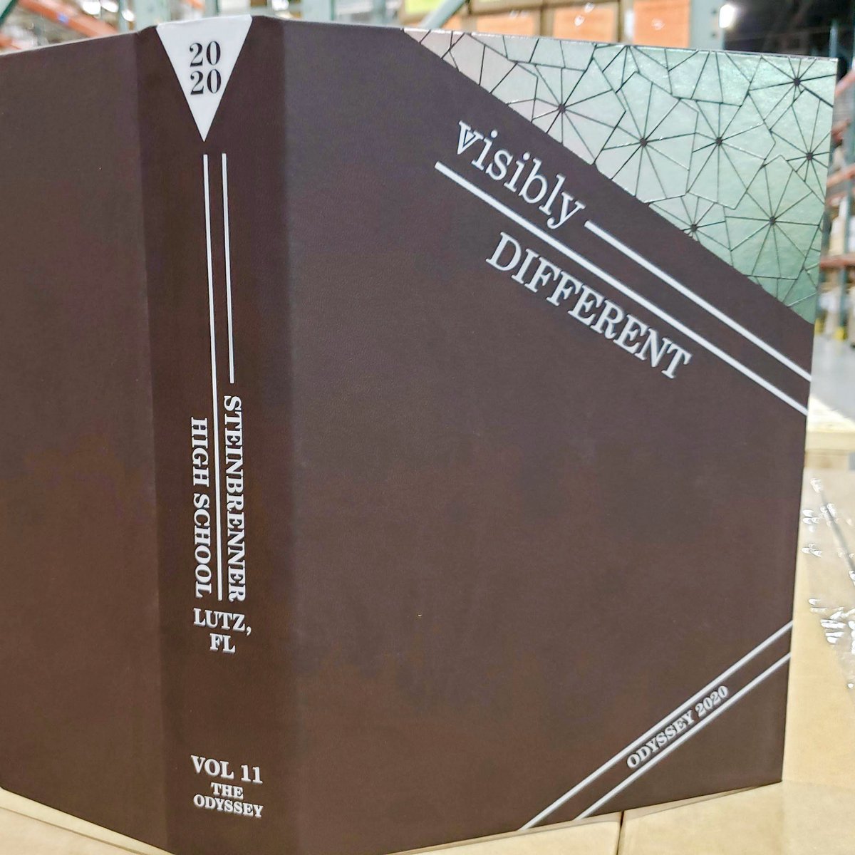 ybkcreative's tweet photo. The theme at @SteinbrennerYBK says it all ππ» #VisiblyDifferent is the name of the game! This endsheet combo is really going to WOW everyone on distribution day. Congratulations on completing your 2020 book ππ #BoundByHerff #BestDayEver #YearbookDoesntClose https://t.co/K5aAzvOxIx